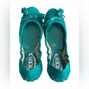🍀🍀🍀 TOD'S Turquoise Suede Bow Ballet Flats, size 7/37